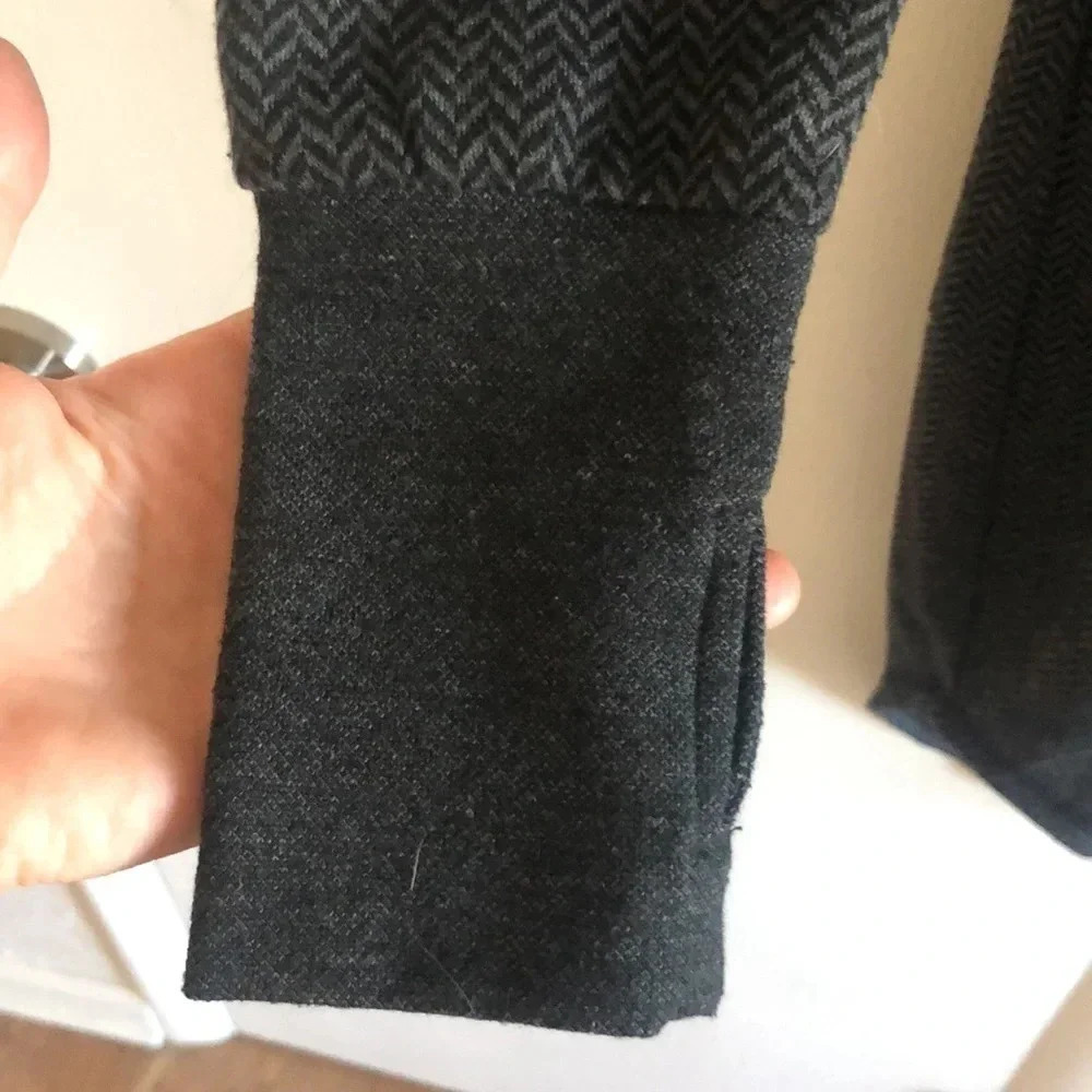 Kavu women’s long sleeve black and grey dress - Picture 4 of 8